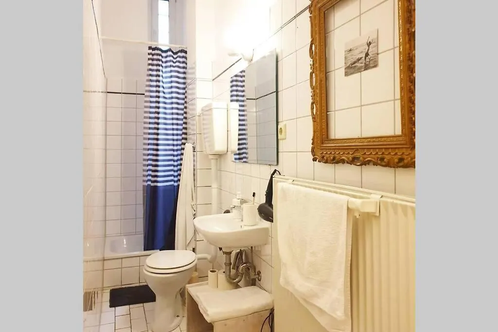 2 Room apartment in center Friedrichshain Berlin